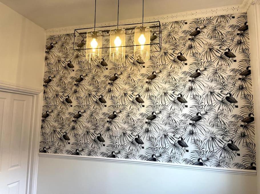 Central Southsea Boutique 2 Bedroom Flat Портсмът Екстериор снимка