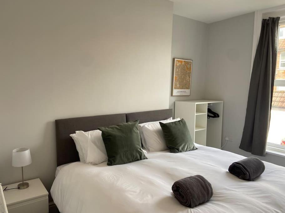 Central Southsea Boutique 2 Bedroom Flat Портсмът Екстериор снимка